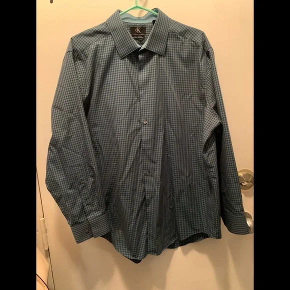 Mens button down - Picture 2 of 5